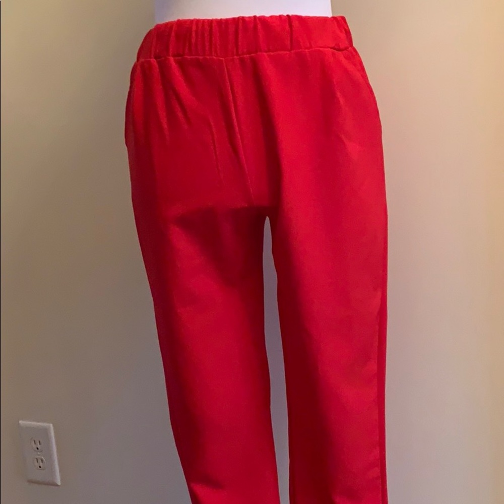 Bright red Capri pant